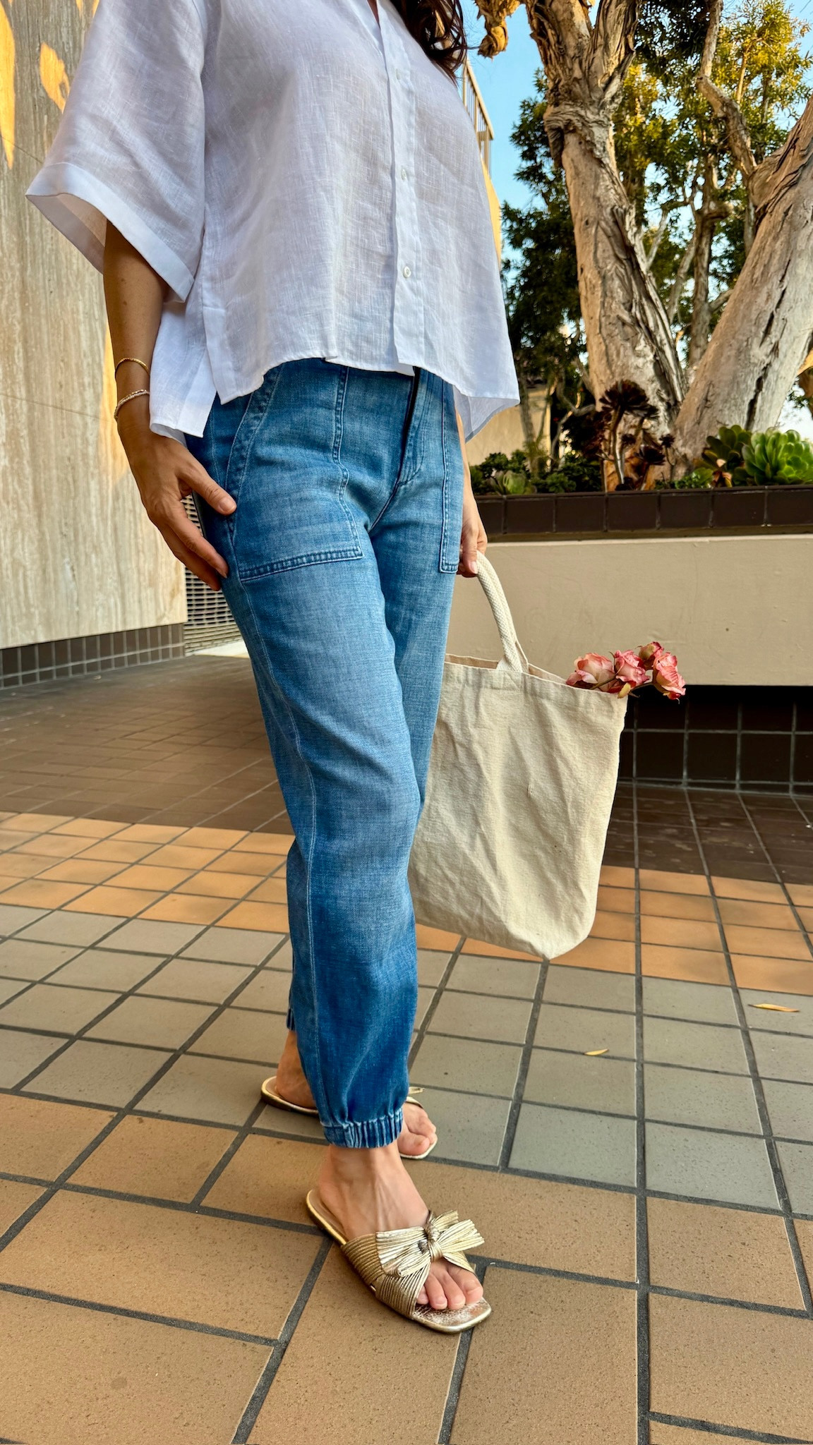 Loving these denim joggers from Frank and Eileen. They are so flattering and feel like pjs, but aren’t sweatpants. Paired with the Rosie short sleeve linen button up. 
#FrankandEileenPartner #WearLoveRepeat @FrankandEileen

#LTKStyleTip #LTKOver40 #LTKSeasonal