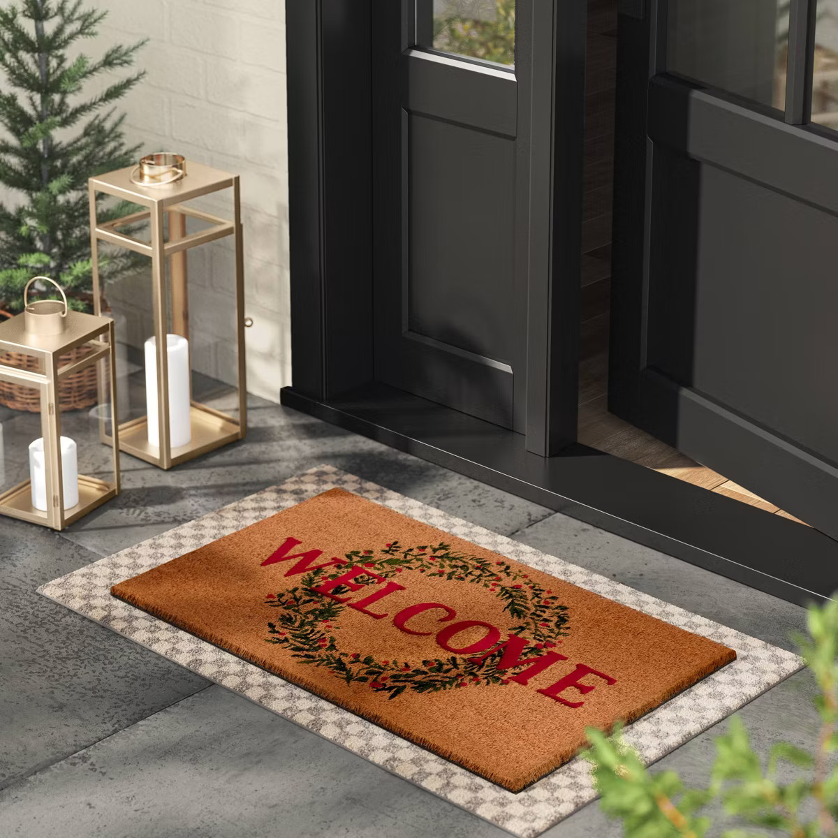 1'6"x2'6" 'Welcome' Wreath Flocked Christmas Doormat Red/Green - Wondershop™ | Target