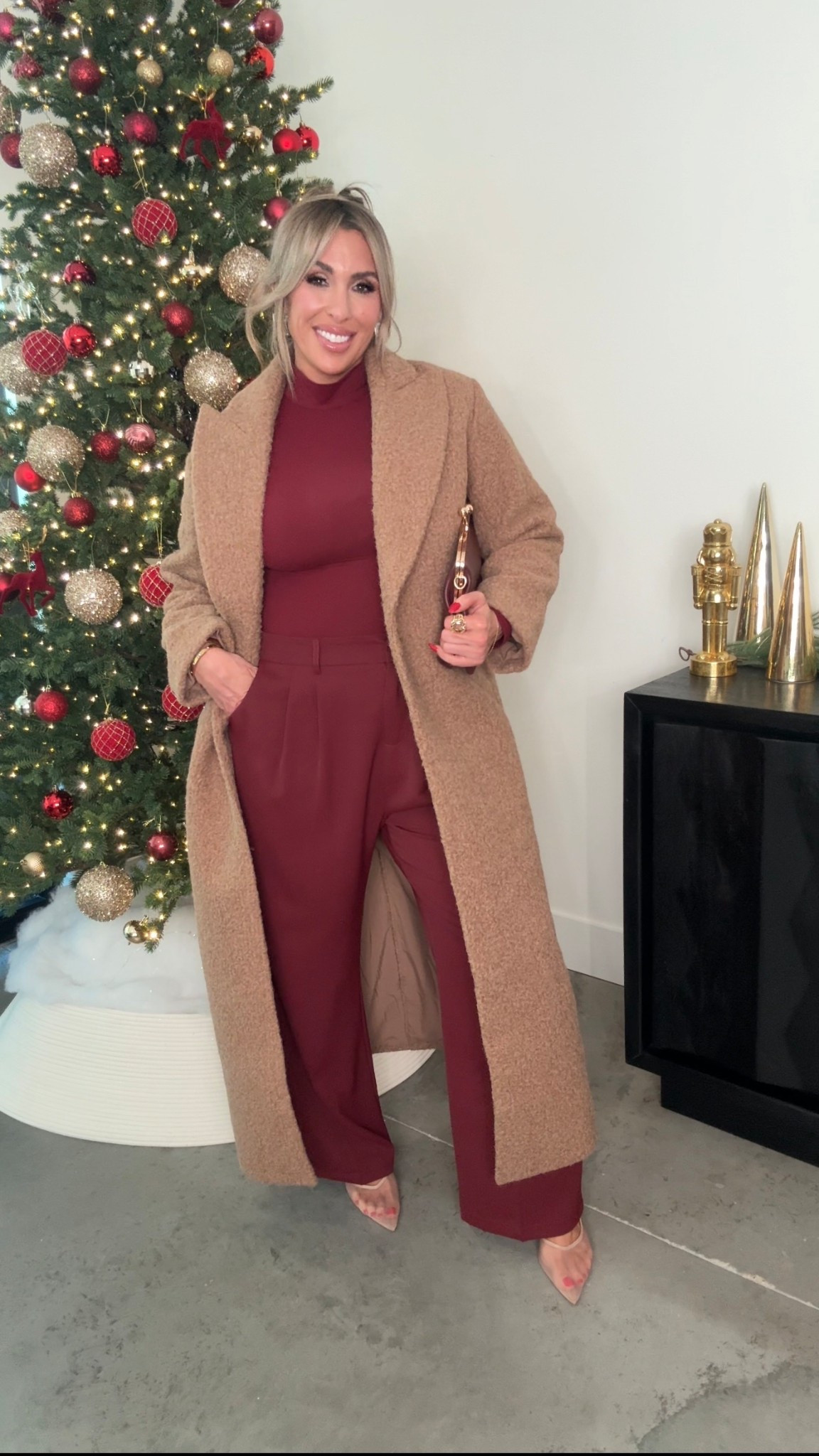 Midsize Outfit

Pants: 006# Wine Red (Thin) size XL Long (skip if over 5’8). 
Coat L (fits oversized size down) 
The top is no longer available. I linked other similar options. 

#LTKMidsize #LTKootd #LTKSaleAlert