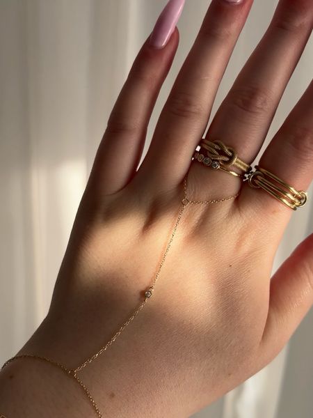 daily jewelry ✨

14k gold • spinelli ring dupe • diamond bezel ring • hand chain • solid gold 

#LTKSpringSale #LTKstyletip