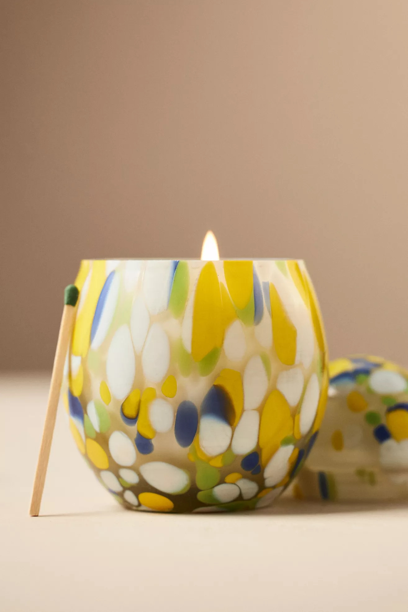 Mini Cheena Egg Fresh White Cashmere & Musk Glass Candle | Anthropologie (UK)