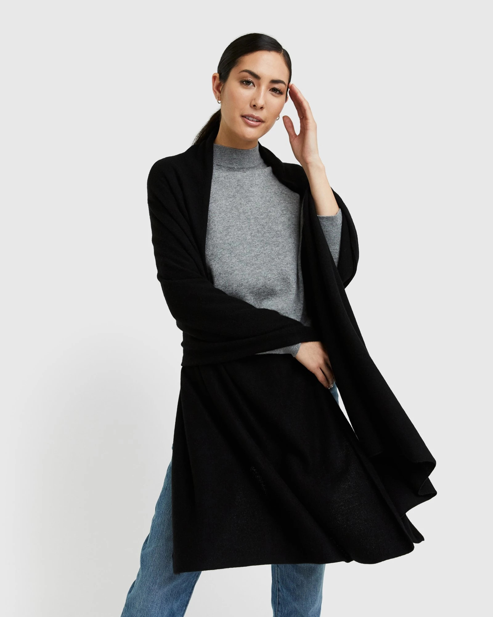 Quince | Women's Mongolian Cashmere Wrap in Black | Quince