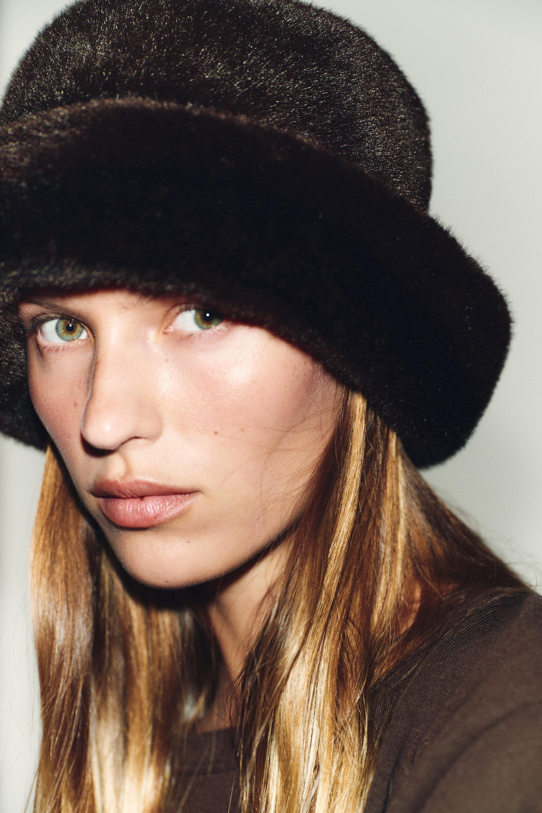 FAUX FUR CUFFED HAT | Zara US