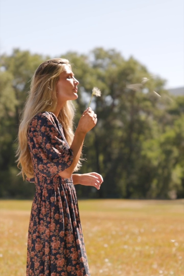 Hosting Friendsgiving? 🤎 Show up in a gorgeous Baltic Born dress that's equal parts cozy and chic. From flowy maxi dresses to elegant midi styles, these fall favorites are perfect for dinner parties, dessert tables, group photos, and celebrating with your favorite people.

#Friendsgiving #FriendsgivingOutfit #BalticBorn #FallDress #FallFashion #MaxiDress #MidiDress #MiniDress #HolidayStyle #DinnerParty #LongSleeveDress #FloralDress #VelvetDress #LaceDress #CozySeason #AutumnStyle #LTKFashion #LTKFinds #OOTD #StyleInspo #HolidayGathering #FallWardrobe #FashionFinds #WeekendStyle #ThanksgivingReady #AutumnVibes #ClassicStyle #DressGoals #FamilyStyle #Fall2026 

 #LTKootd #LTKSeasonal #LTKU