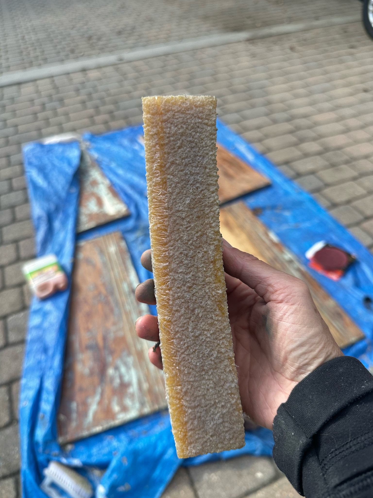 Cleaning stick to save sandpaper