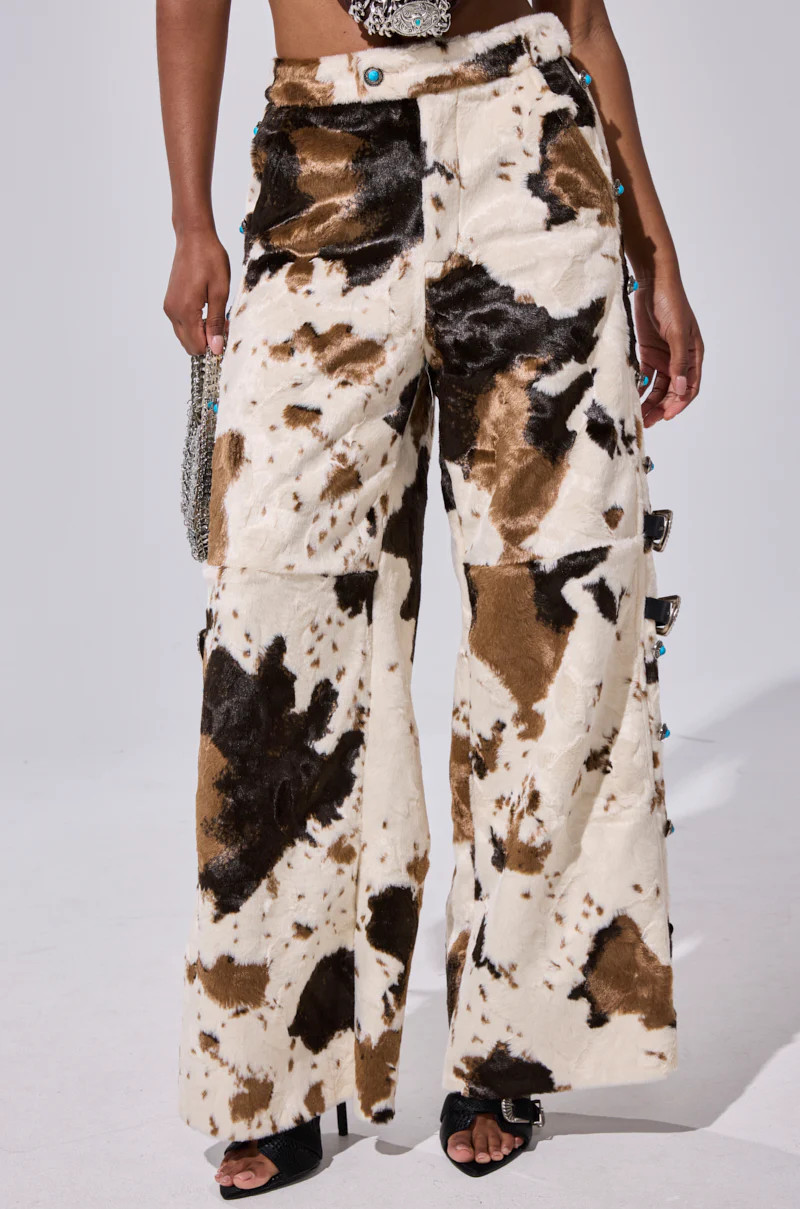 HIGHLAND COW FAUX FUR PANT | AKIRA