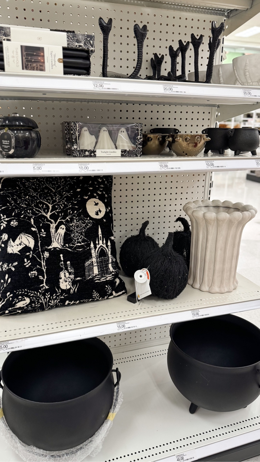 More spooky decorations available at Target🖤

target finds, target haul

#LTKHome #LTKSaleAlert