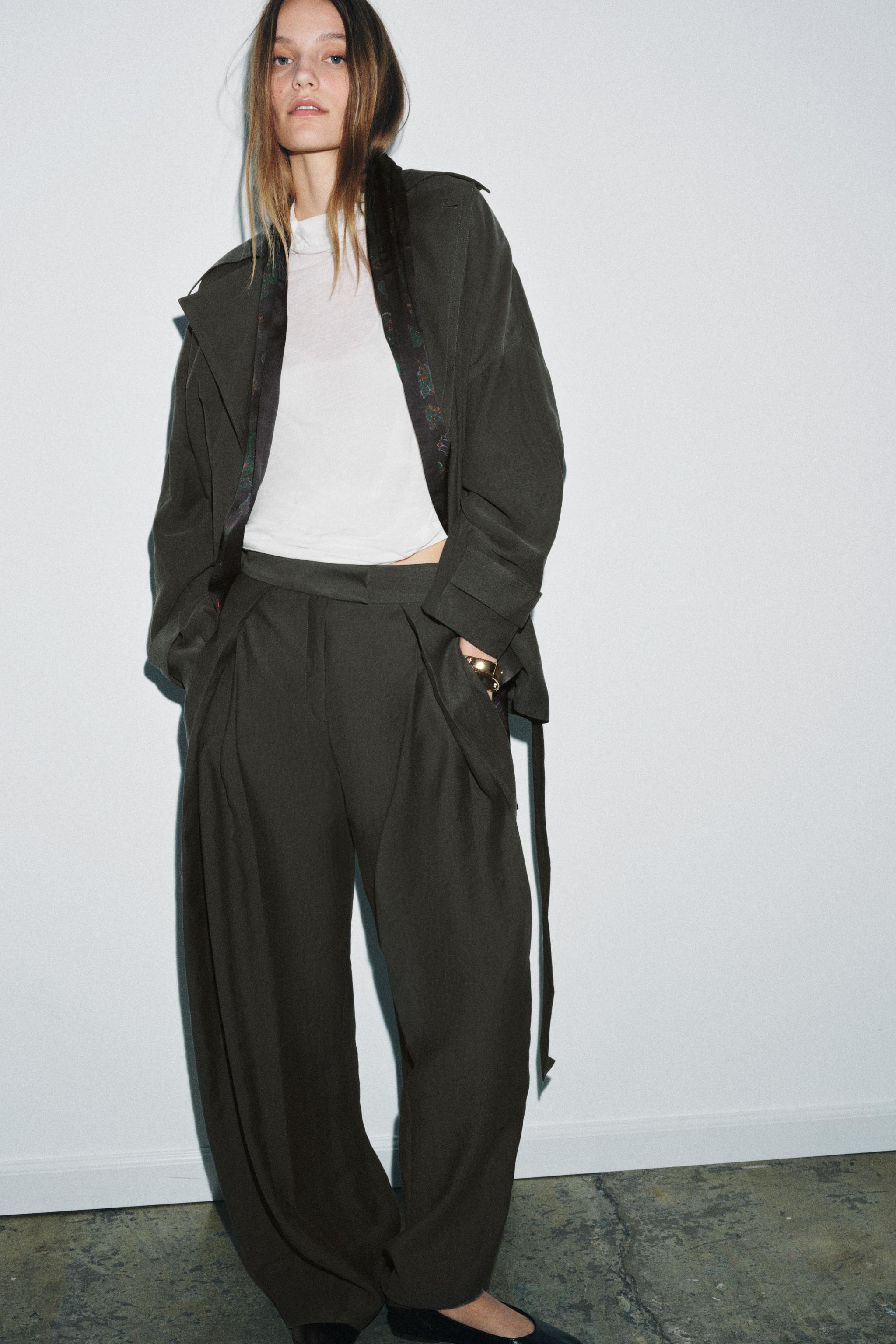ZW COLLECTION PLEATED WIDE LEG PANTS | Zara US