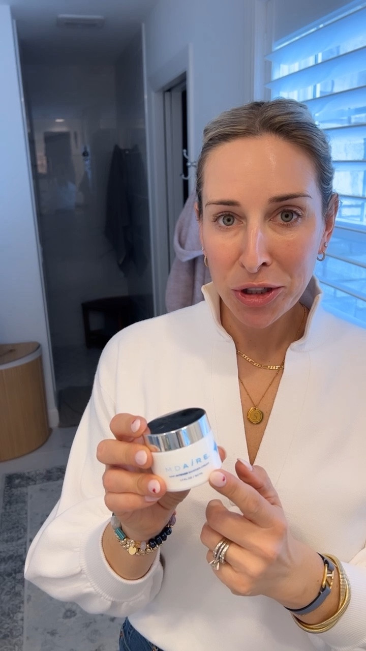 Skin Care

Medical grade skin care that changes your skin at the cellular level. Created by a dermatologist! Science meets skincare for the best results. 


MDaire NMF intense barrier cream for dry skin. Use morning and night to lock in moisture. 
#skincare #skincareroutine #agingskin #medical grade skincare 