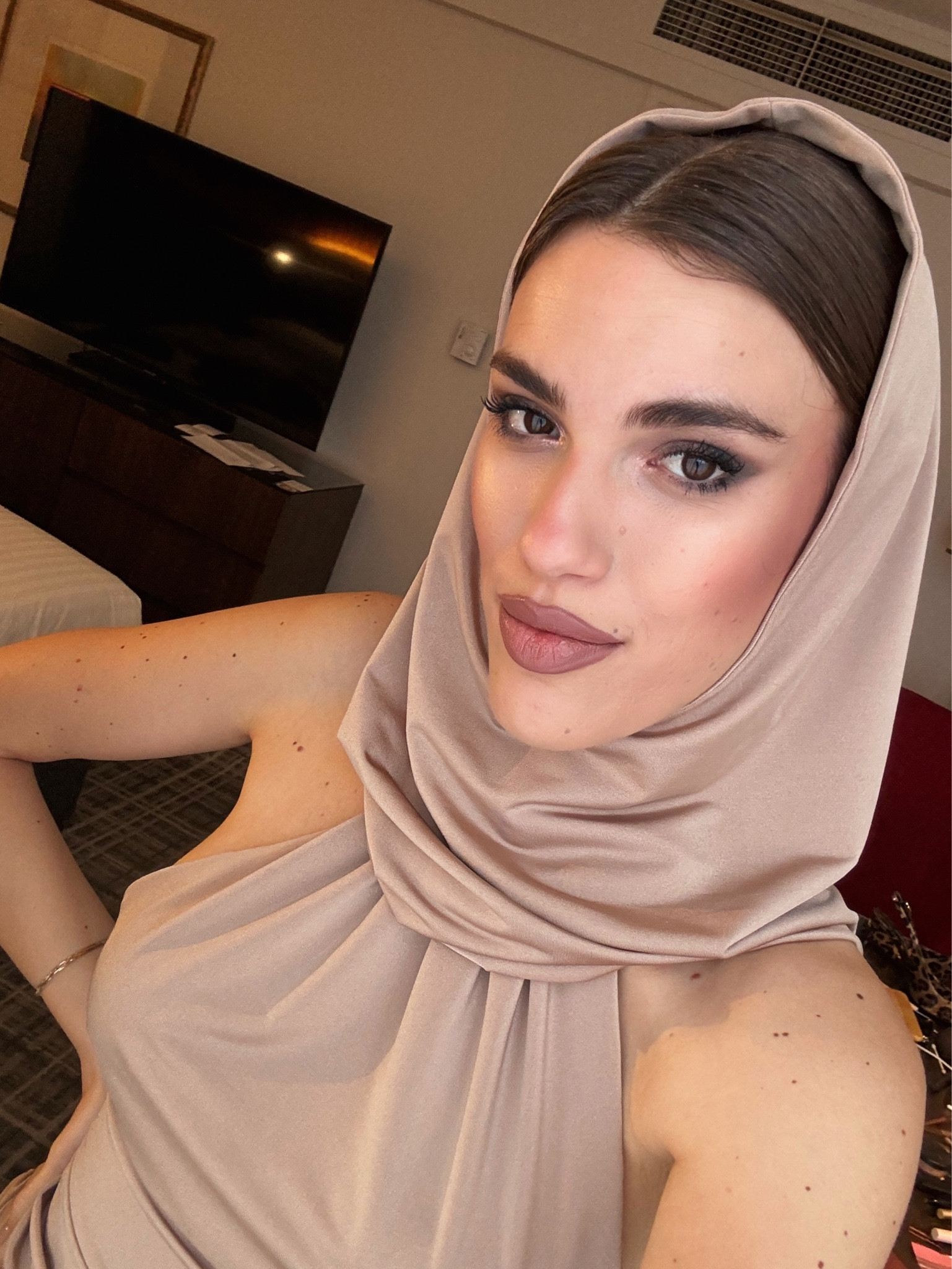 My LuisaViaRoma look 🔥 #LTKxLUISAVIAROMA

#LTKitbag #LTKeurope #LTKGala