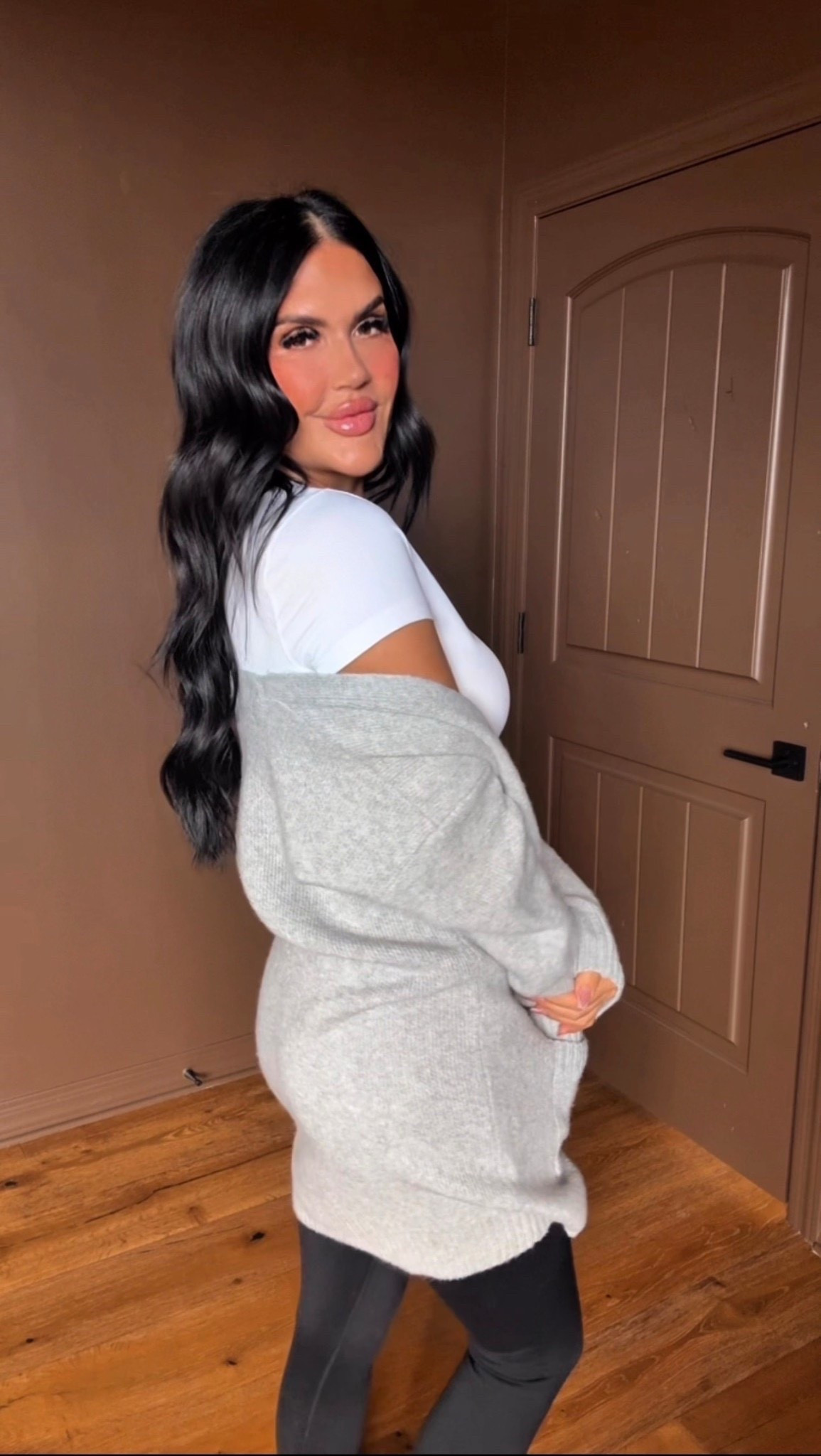 🧥 Cozy Cardigan Style You’ll Want to Wear on Repeat 

Layer up in comfort and style with this must-have cardigan! This is perfect for all your fall outfits, winter layering, or casual everyday looks. Whether you're pairing it with jeans, leggings, or a dress, this versatile piece adds warmth and texture to any wardrobe.

 #CardiganStyle #FallLayeringLooks #AmazonFashionFinds #CozyWardrobeStaples #LTKFallFashion #WinterOutfitIdeas #ShopTheLook


#LTKFindsUnder100 #LTKBeauty #LTKdayinmylife