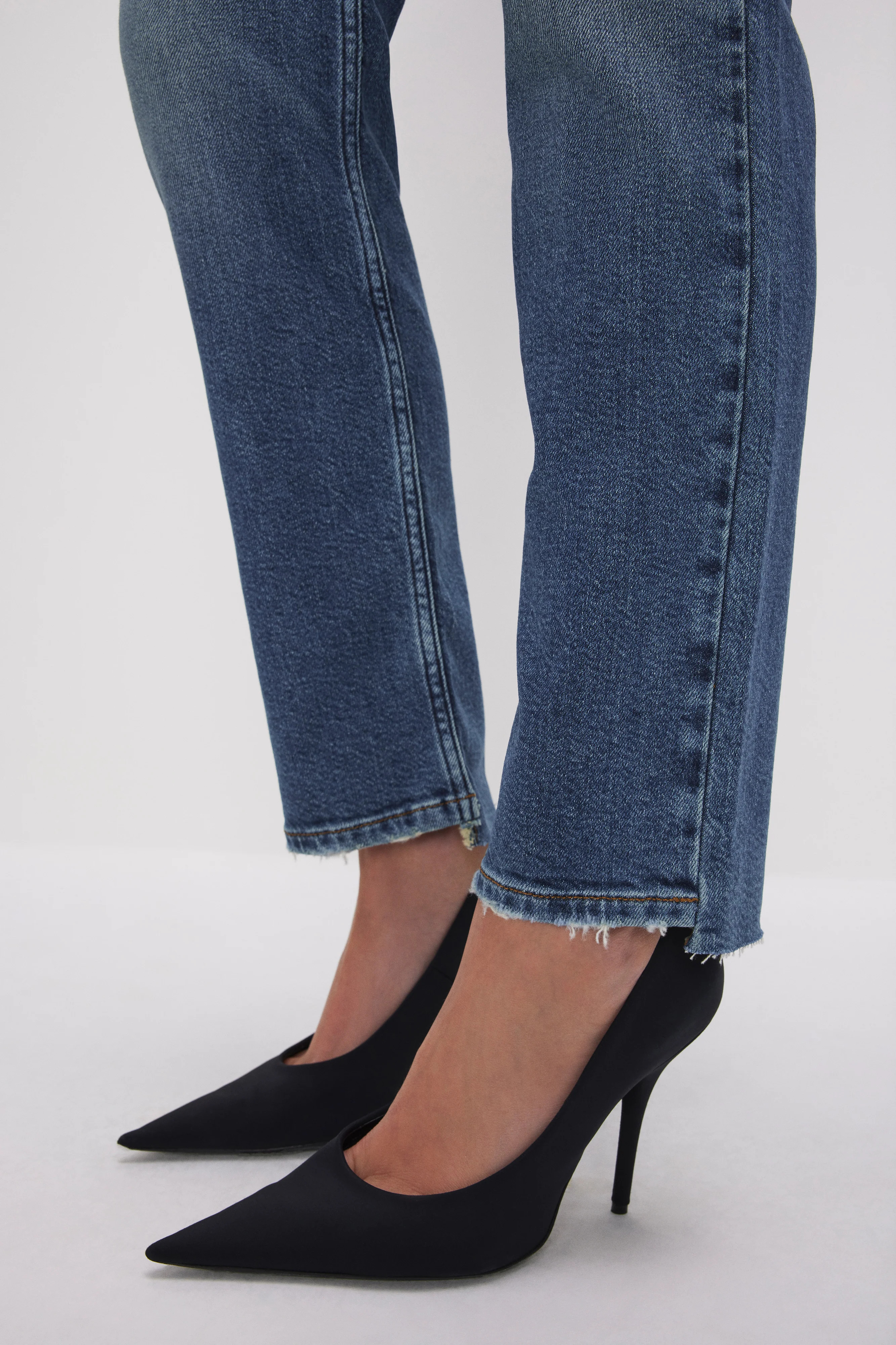 GOOD BOY STRAIGHT CROPPED JEANS | Good American