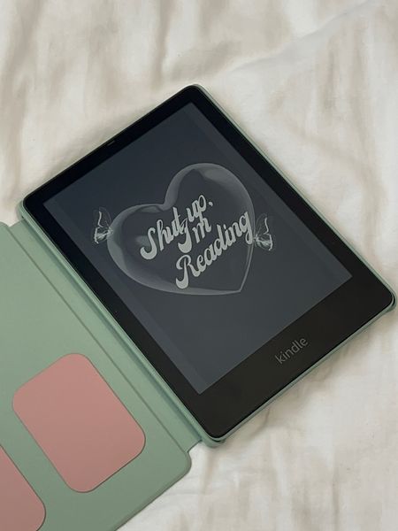 Set up my new kindle! 

I have it in agave green with a matching case. I added these magnetic stickers to the back of the case so that I could use a magnetic popsocket to help hold it up easier. 

Bookstagram: @jilliankayblogs
Ig: @jkyinthesky & @jillianybarra

#amazon #amazonkindle #kindle #aestheticlifestyle #bookish #bookishlifestyle #booklifestyle #booklover #ereader #popsocket 

#LTKBacktoSchool #LTKunder100 #LTKfamily
