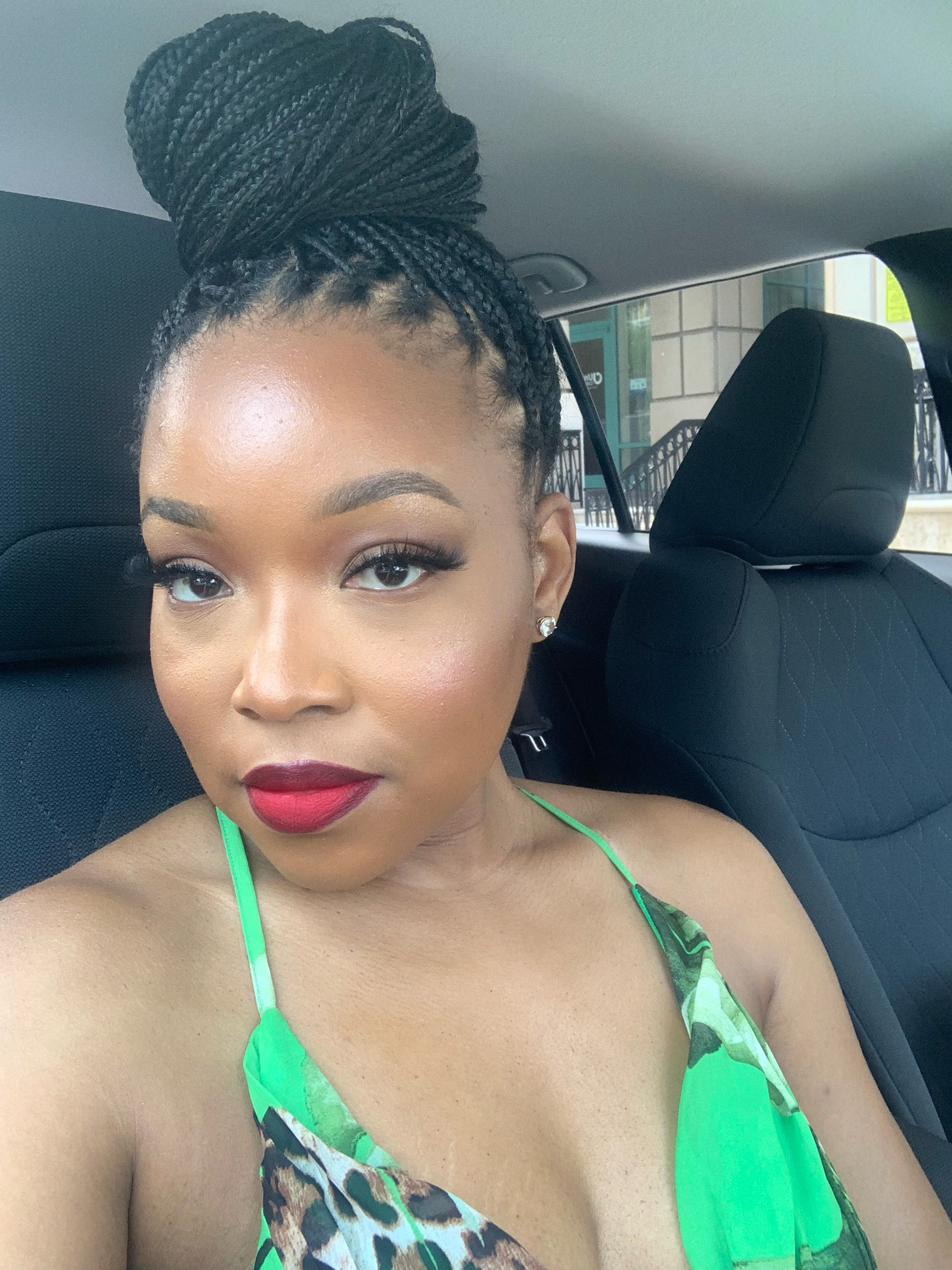 Red lips never go out of style 💄

#LTKBeauty #LTKFindsUnder50 #LTKStyleTip