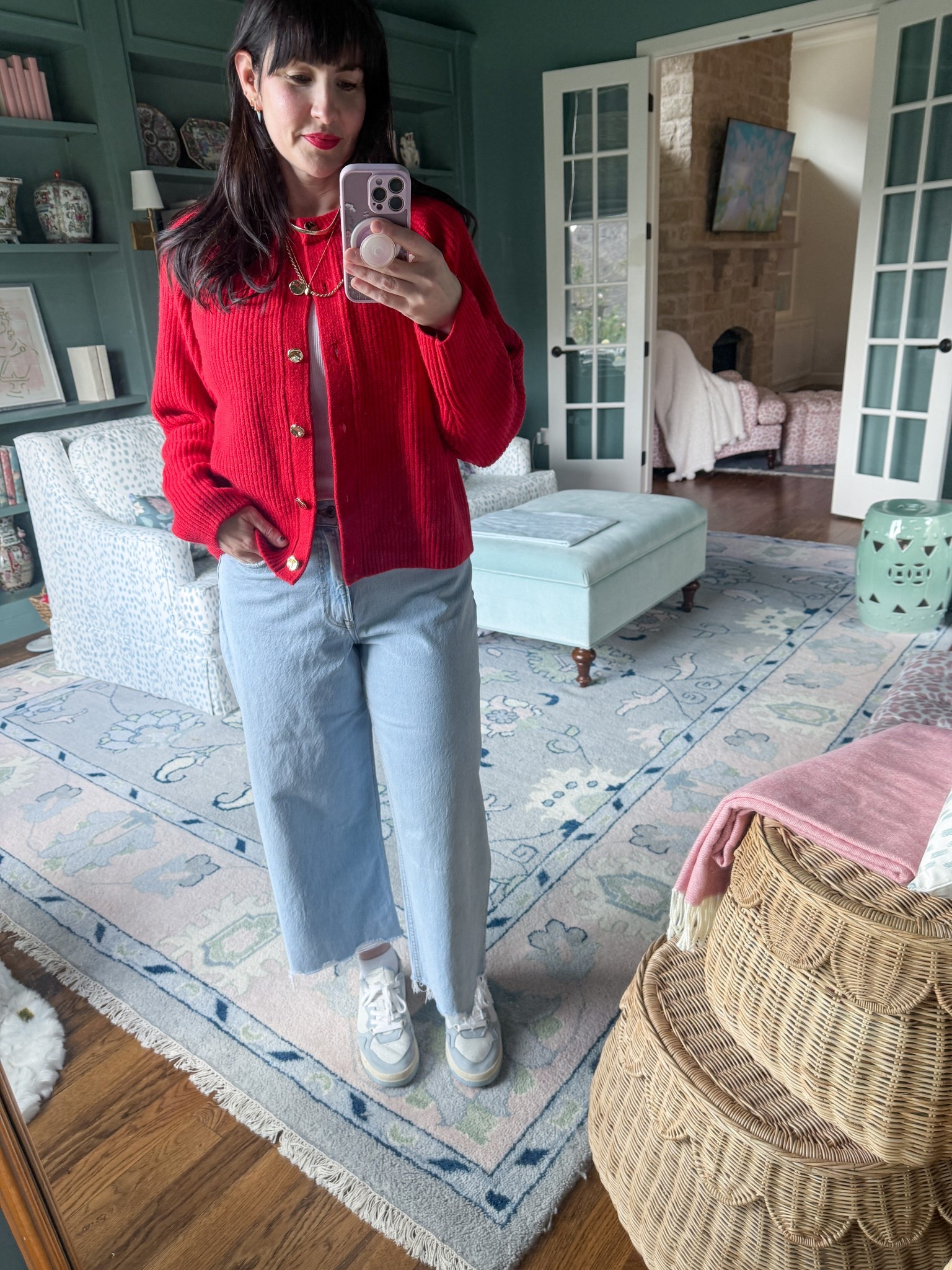 Red cardigan, cropped wide leg jeans and sneakers 

#HOCWinter