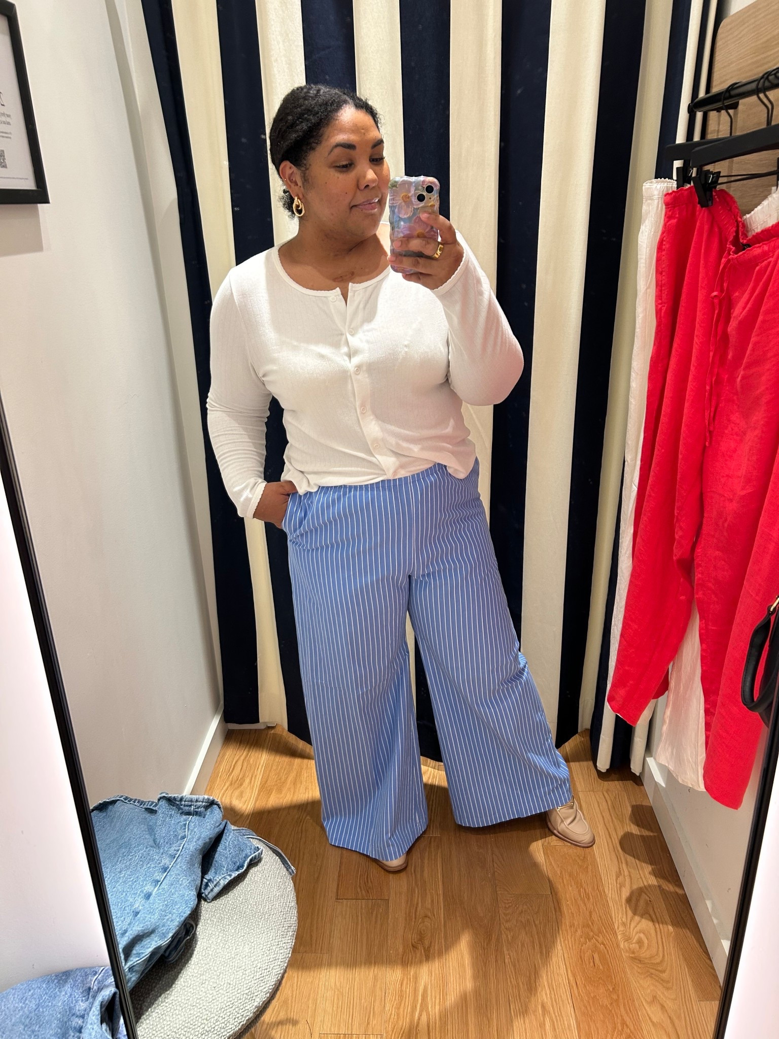 WFH but make it ✨spring soft✨

I tried on the dreamiest linen trousers from White House Black Market but couldn’t find them online… so I did what I do best and found you the SAME vibe for less 🙌🏽

These linen-blend pants are:
• lightweight + breathable (Florida heat approved ☀️)
• high-waisted + flattering for curves
• flowy enough to feel like pajamas but still look polished

Pair this with a simple fitted tank, or button down with minimal gold jewelry, and easy slides = the ultimate “I have meetings but I’m still comfy” uniform

This is your sign you don’t need to spend $$$ to look put together 🤍

Everything linked in my LTK ✨

#LTKspring #LTKcurves #plussizefashion #midsizeoutfits #wfhstyle #springoutfits #linenpants #everydaystyle #momstyle #effortlessstyle #capsulewardrobe #neutralstyle #comfychic #amazonfashion #oldnavystyle #workfromhomeoutfit #elevatedbasics #springoutfit2026 #workoutfit #plussizefashion

#LTKmomlife #LTKMidsize #LTKPlusSize

#LTKMidsize #LTKPlusSize #LTKootd