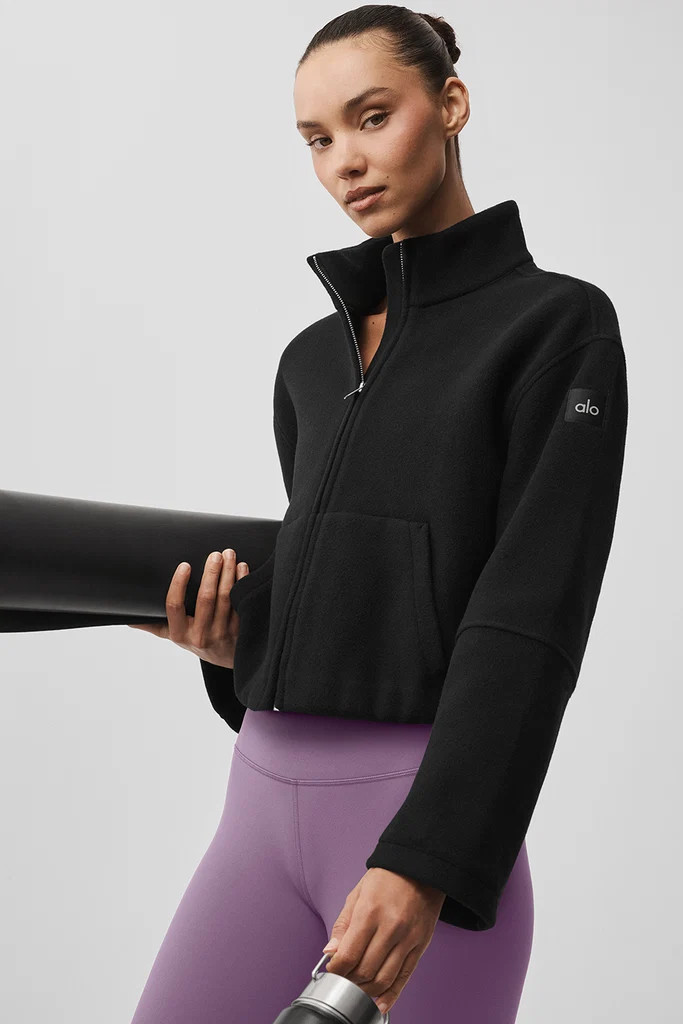 Model is 5'10.5” wearing SModel is 5'10.5” wearing SWearing Size SmallModel is 5'10.5”, wit... | Alo Yoga