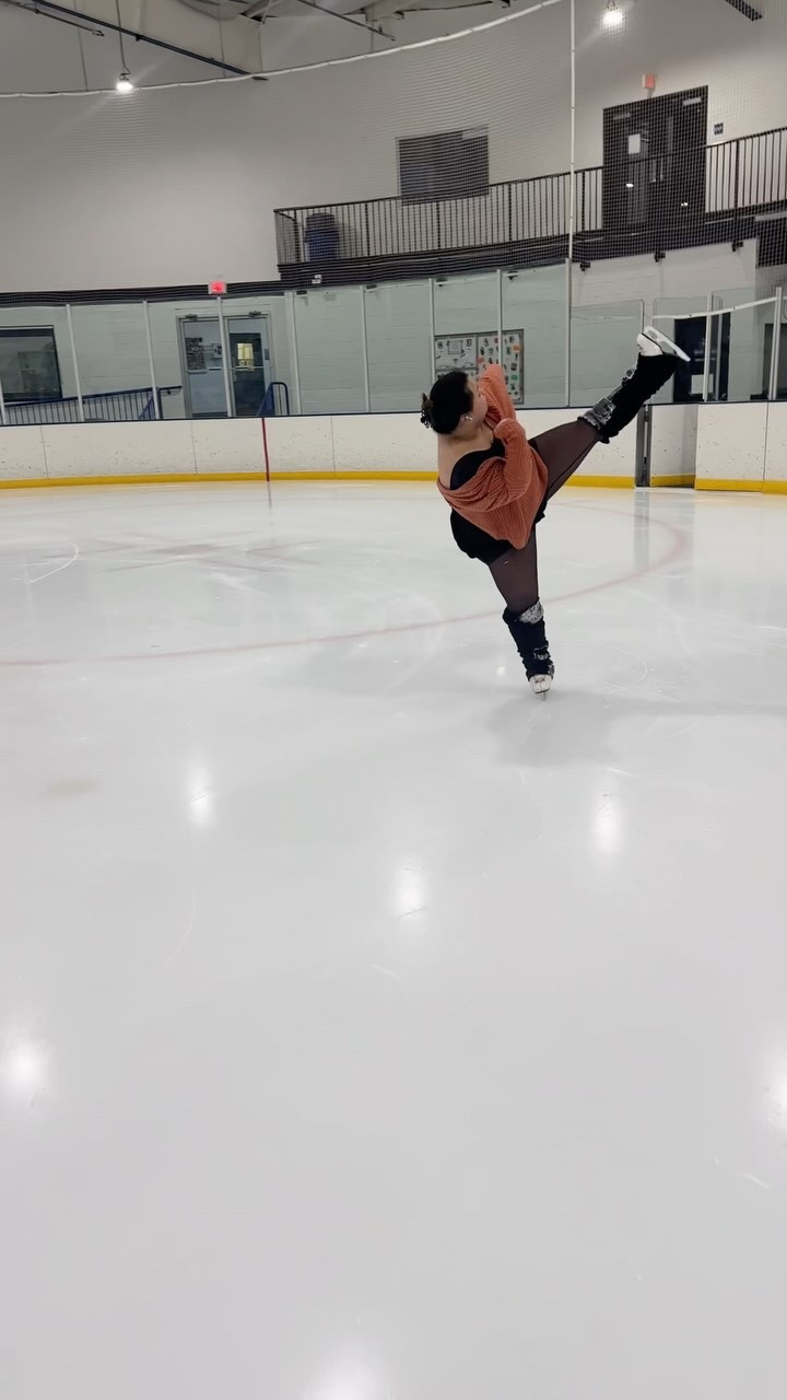 top amazon
leo move dance us
shorts tights popflex
legwarmers amazon

#LTKMidsize #LTKPlusSize #LTKActive