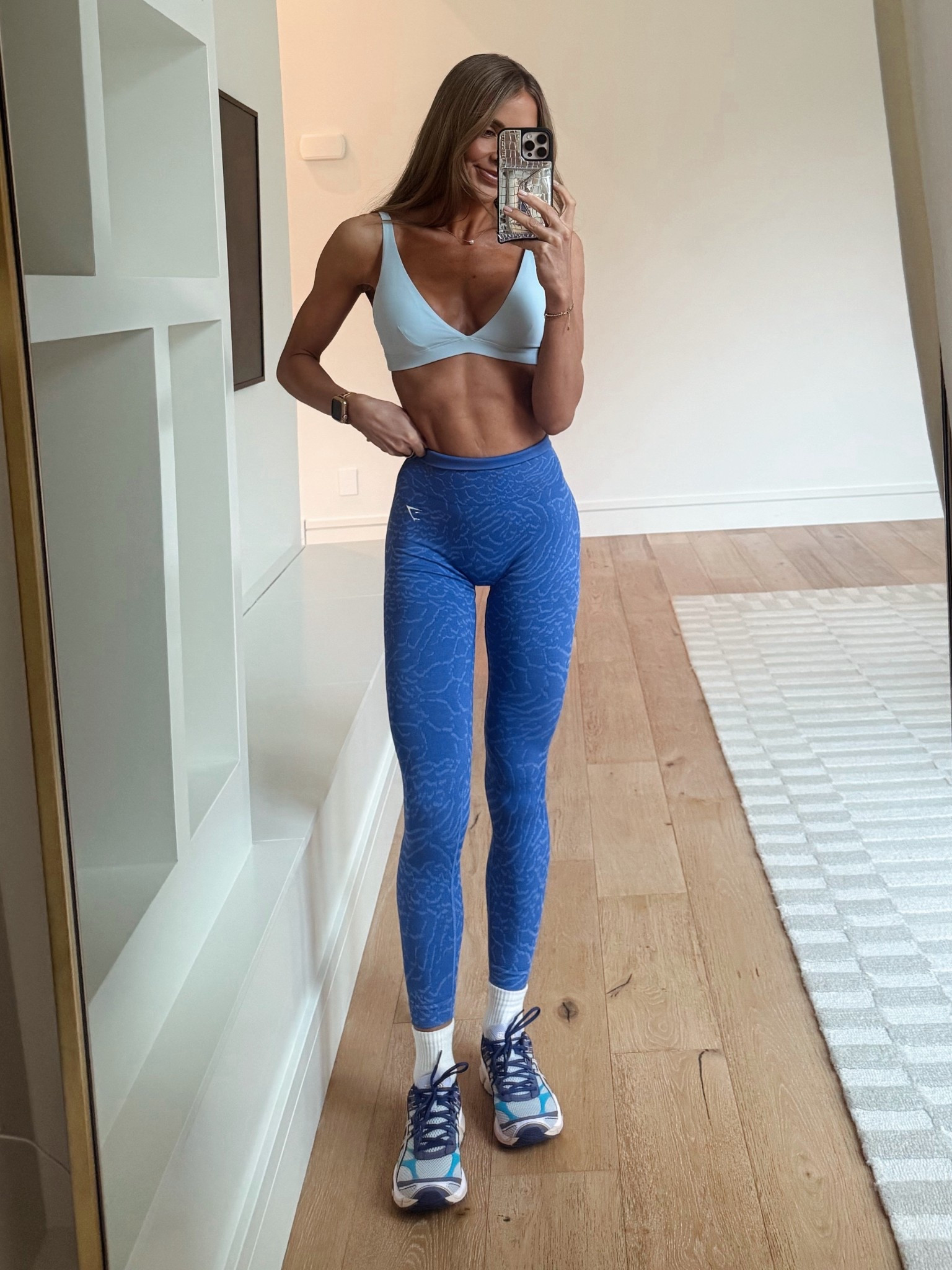 Cutie blues today. This exact color leggings isn’t available, but a similar blue is available in the same leggings! 

Bra xs
Leggings xs

#LTKActive
