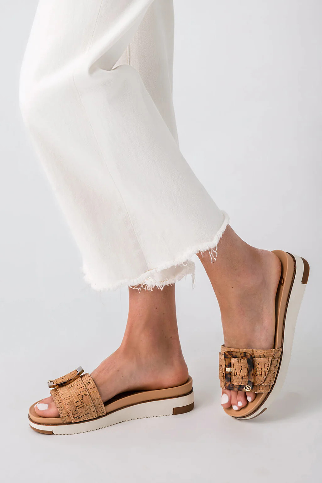 Sam Edelman Ariane Buckle Platform Sandal | Social Threads