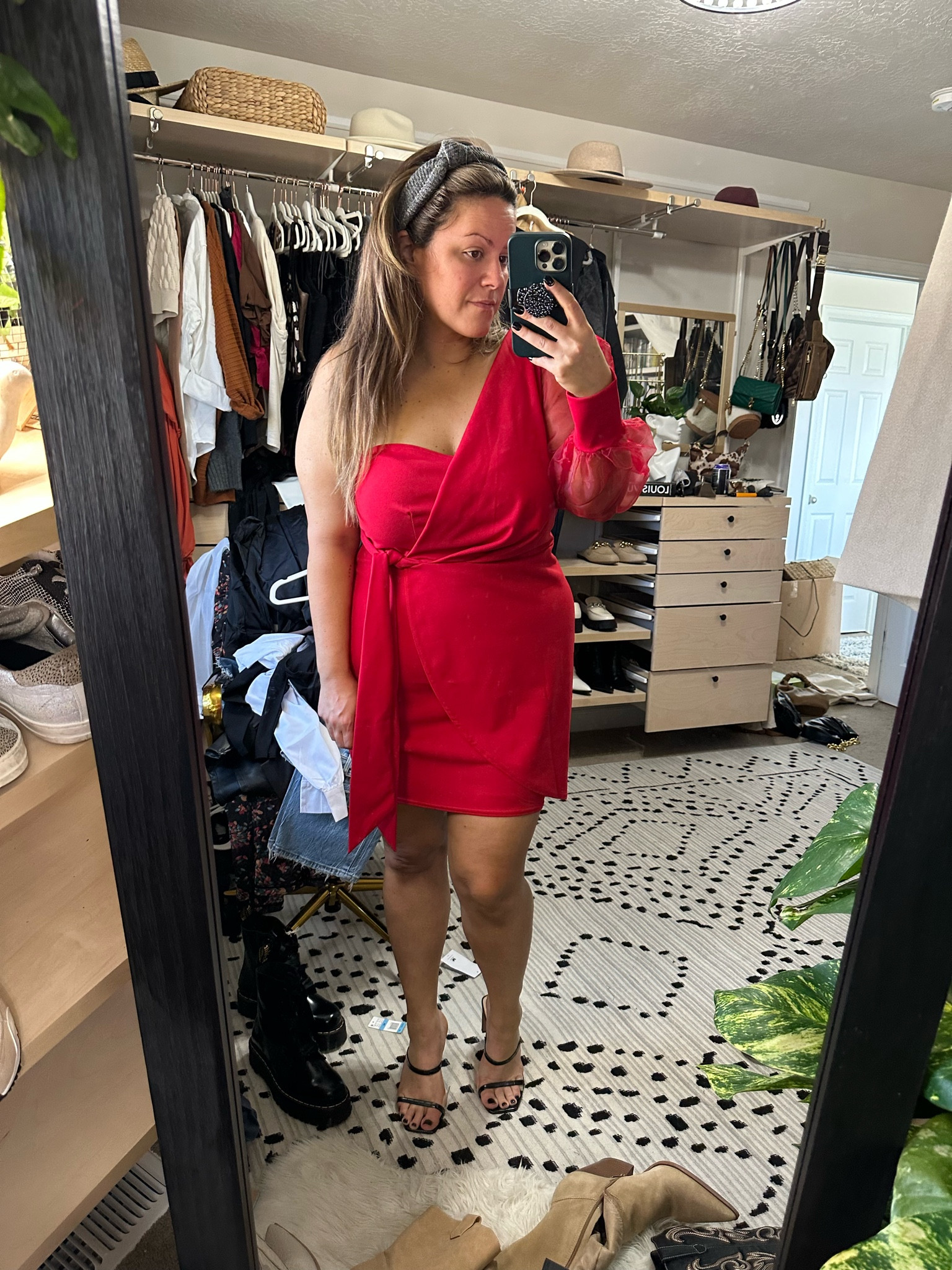 Midsize fashion - style tip - heels - black clutch - blazer - workwear - outfit inspo - style tip - size 14 - curvy girl

#LTKcurves #LTKCon #LTKstyletip