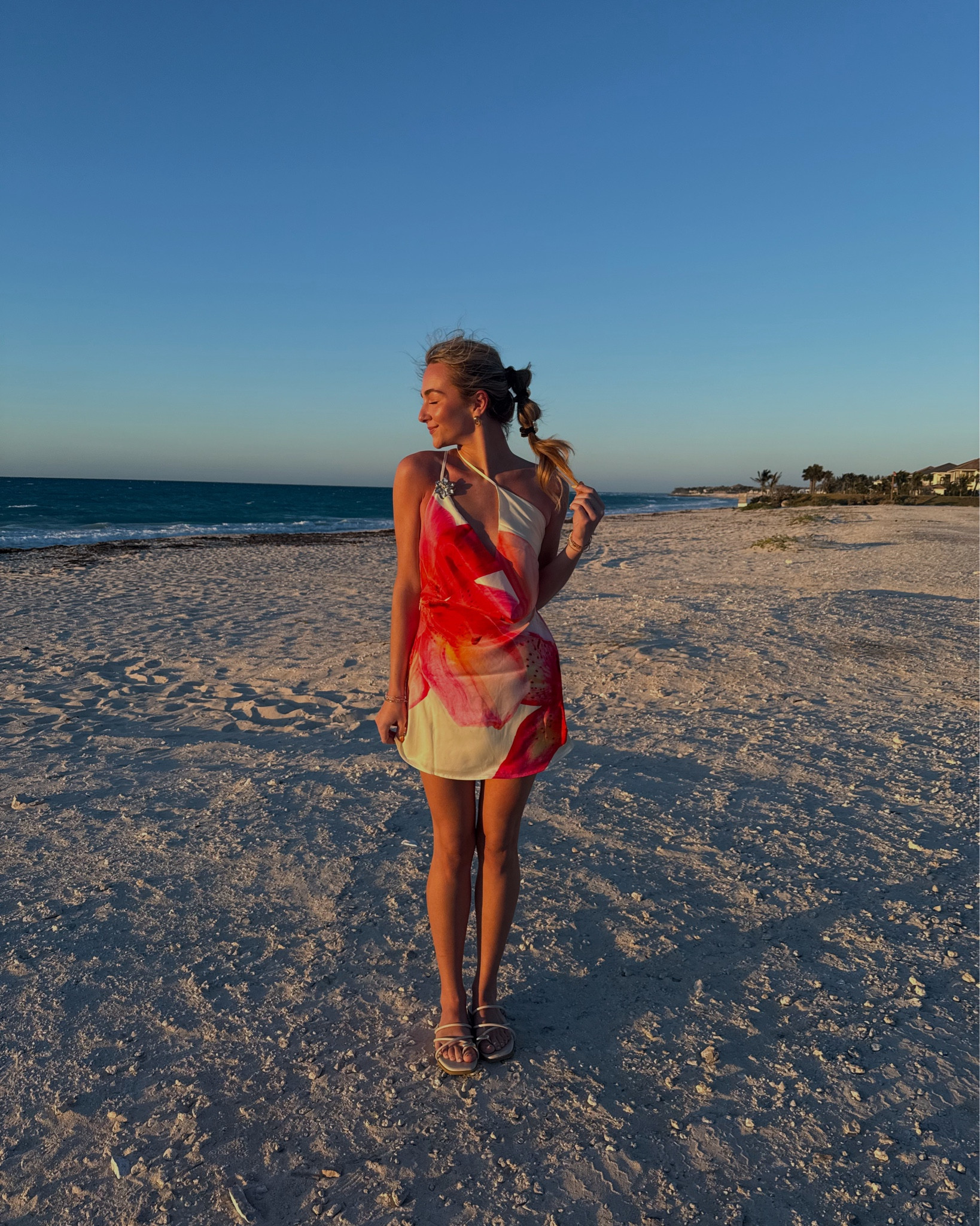 Gorgeous Peppermayo dress in size 2. Can be dressed up with heels for a night out or made more casual with sandals. This dress is beautiful for a tropical location! 

#LTKSeasonal #LTKTravel #LTKU