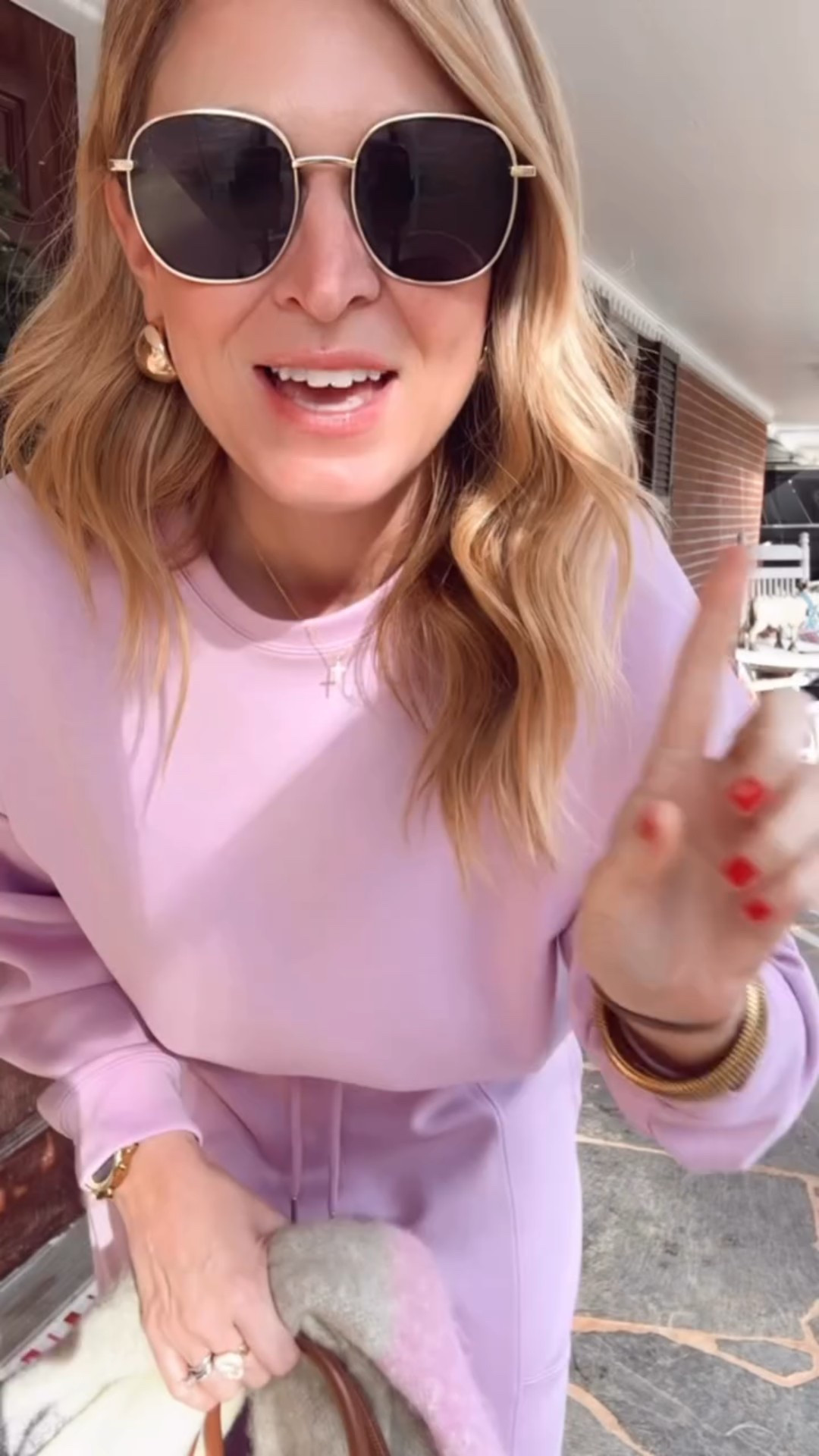 Once again, these sets are my go-to. The material is 10/10 and the new colors are so pretty. 

#ootd #outfitoftheday #walmartstyle #walmartfashion