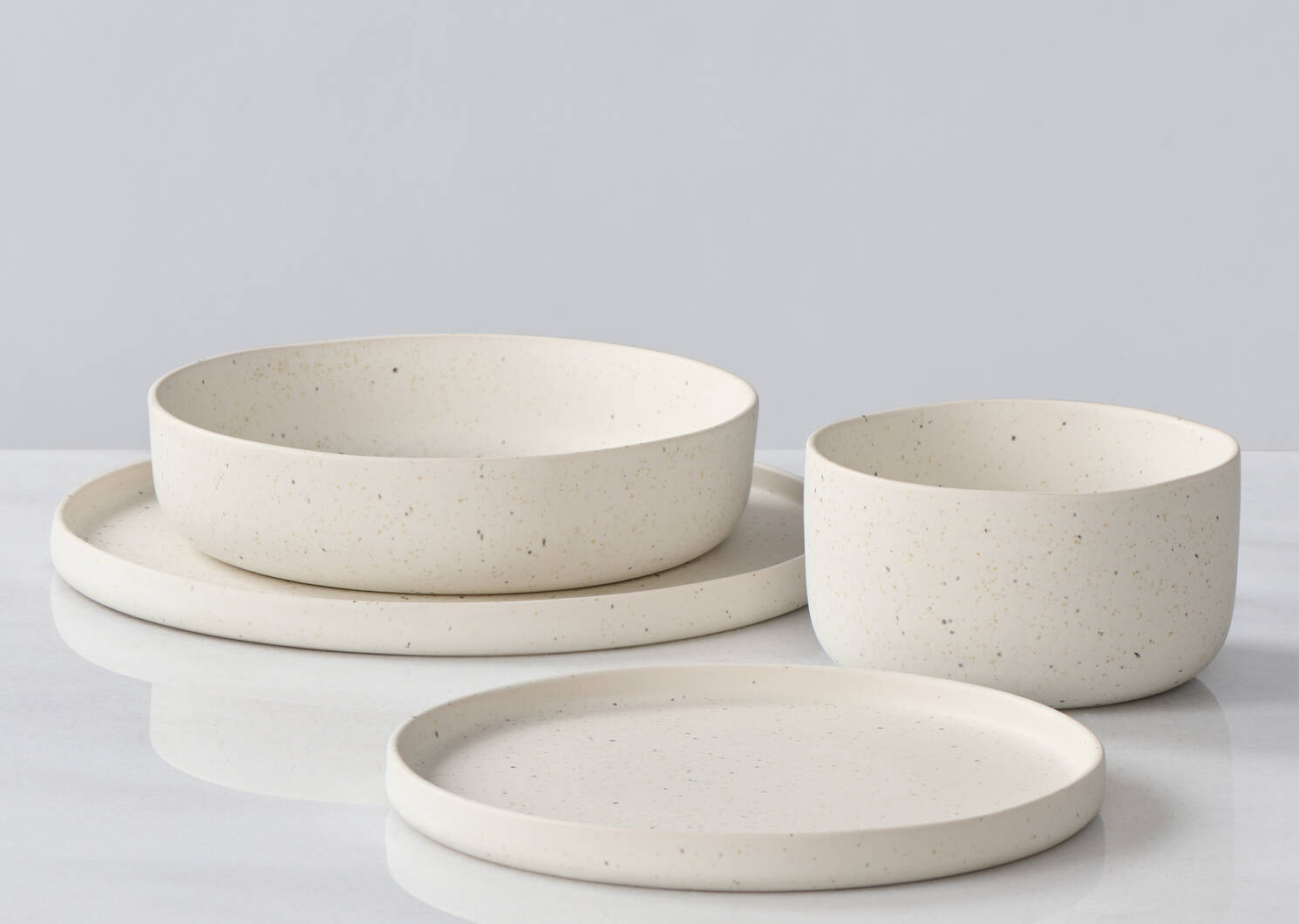 Saturna 16 pce Dish Set White | Urban Barn