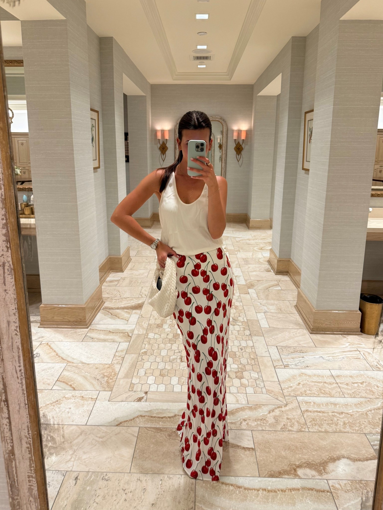 out 4 drinks! 🍒

#LTKFindsUnder50 #LTKItBag #LTKFindsUnder100