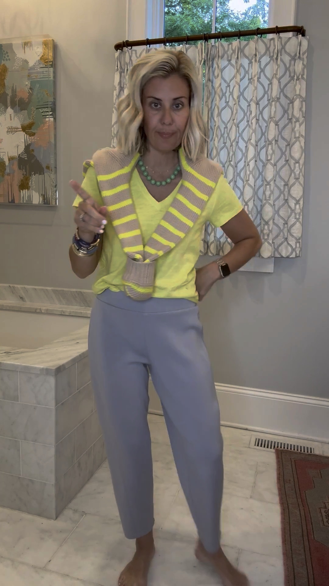 This color tee is everything!! My favorite hero tee paired with my favorite barrel pants & neon sweater that are on major sale!
Tee & Sweater - xs
Pants - small petite
*Use my code CMLP15 at Lilla P

#LTKootd #LTKSaleAlert #LTKmomlife