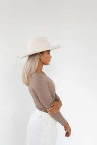 The Cara Loren Pencil Brim Hat - Off White | Gigi Pip