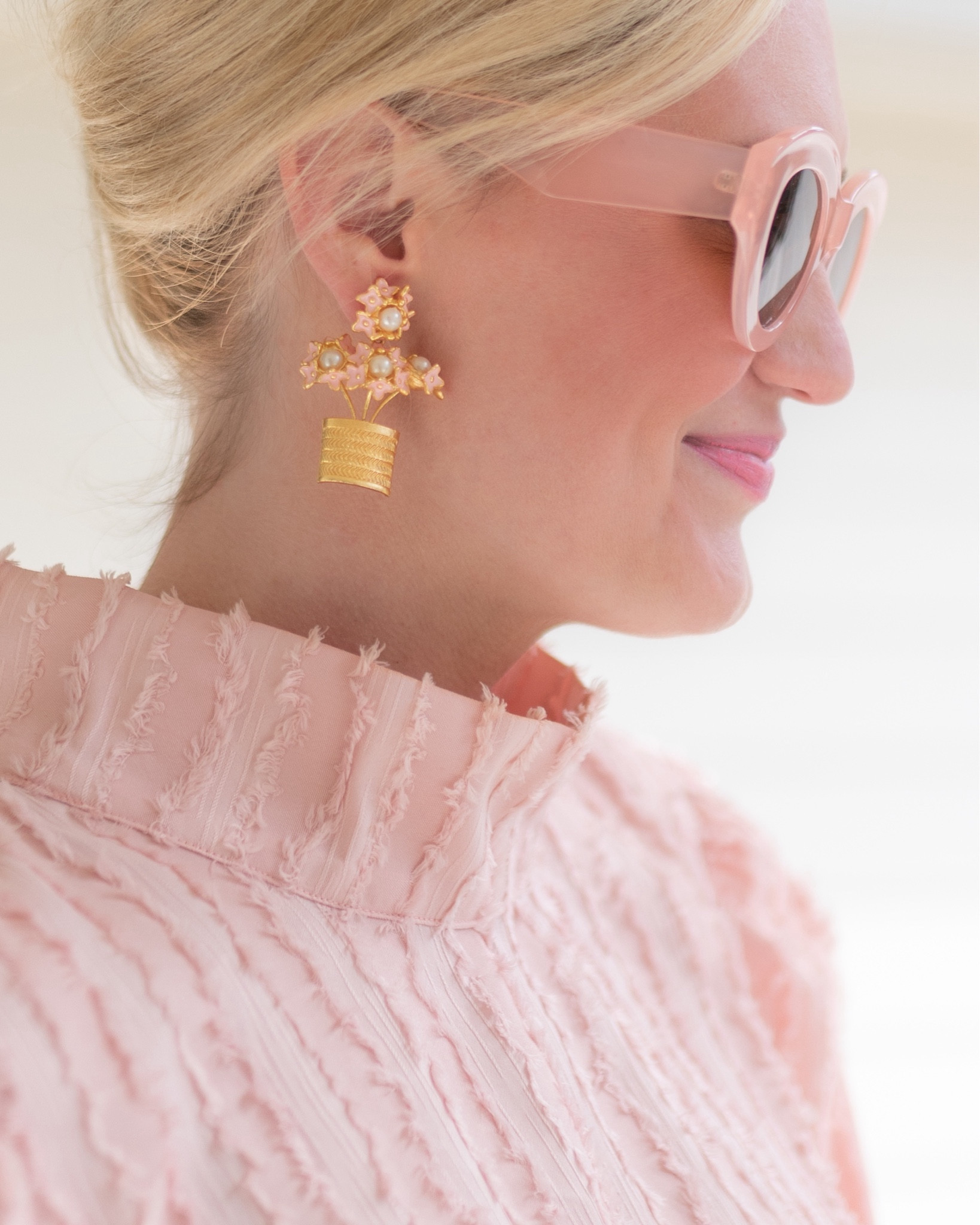 Valentine’s Day outfit from Buru! This set is my favorite! #pinkset #valentinesday #pink #buru #valentine #heart #flowers 