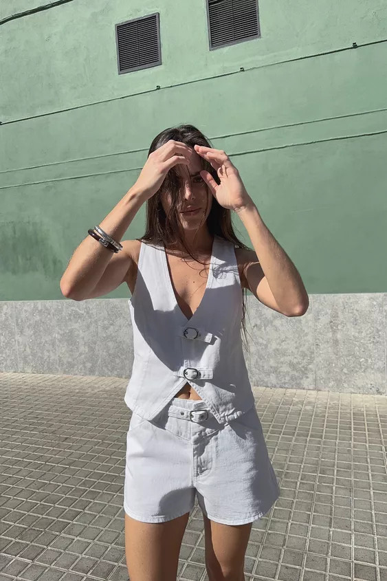 Z1975 MID-WAIST SHORTS WITH FRONT LOOP | Zara UK