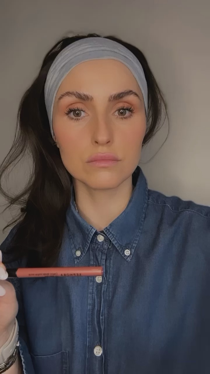 Ulubiona konturówka i szminka z Sephory 💕 Naprawde polecam. Naturalny look. 
- konturówka w odcieniu 23 Copper Blush 
- pomadka numer 08

#LTKeurope #LTKSeasonal #LTKbeauty