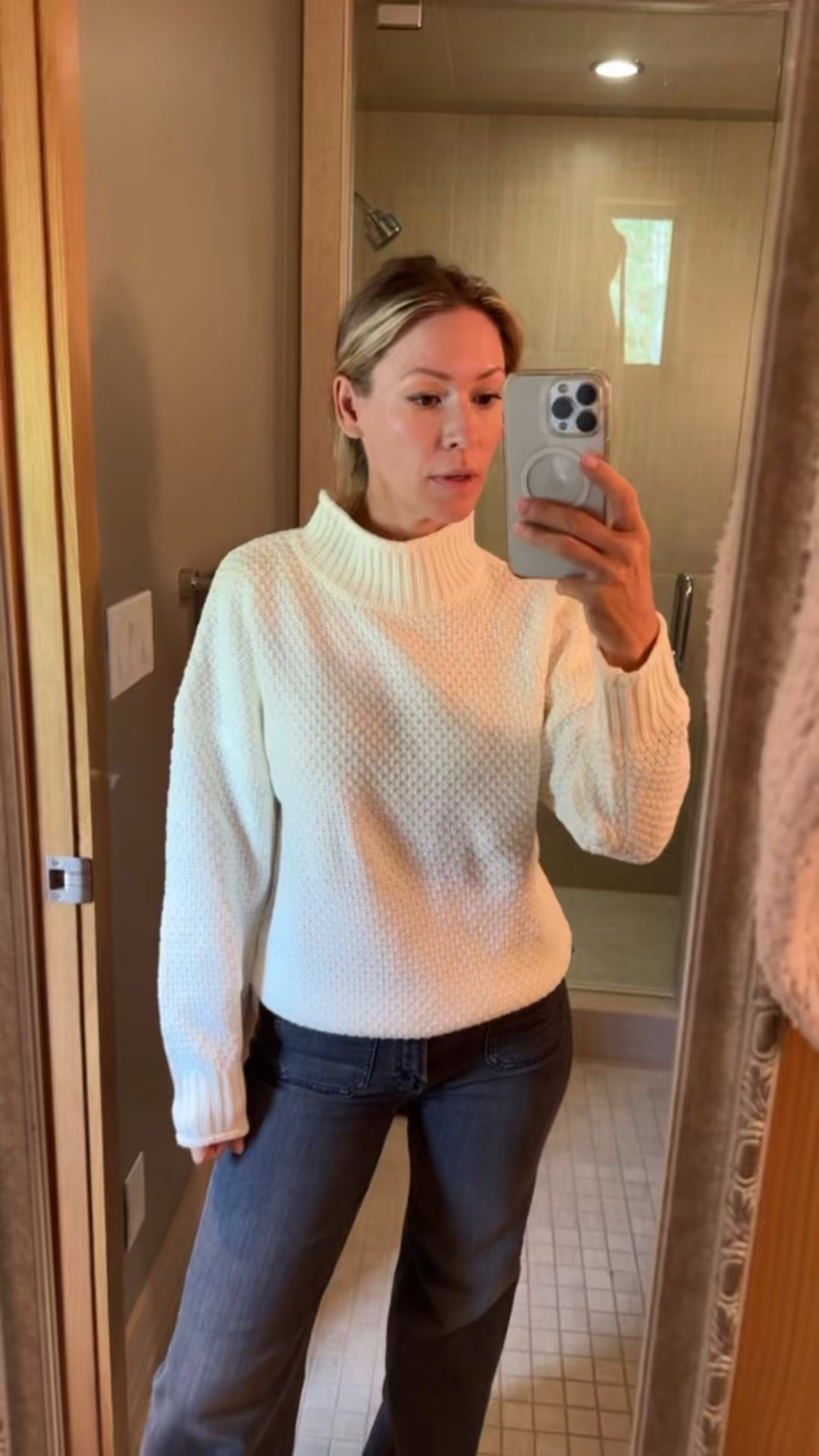 This thick Amazon sweater is so perfect! Love the fit!

#LTKStyleTip #LTKSeasonal