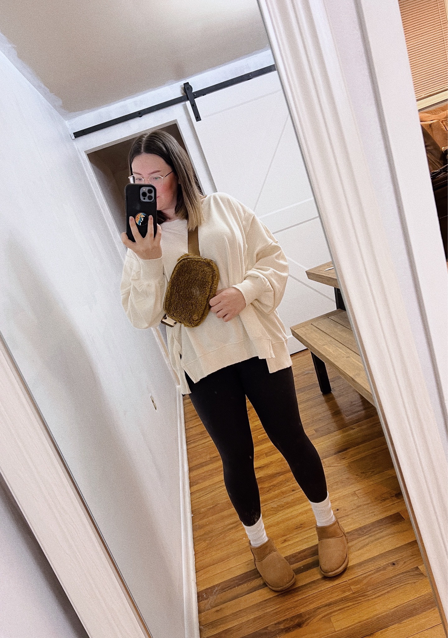 Aerie Sweatshirt - Size Small
Lululemon Wunder Train Tights - Size 8
Lululemon Belt bag

#LTKsalealert #LTKFind #LTKfit