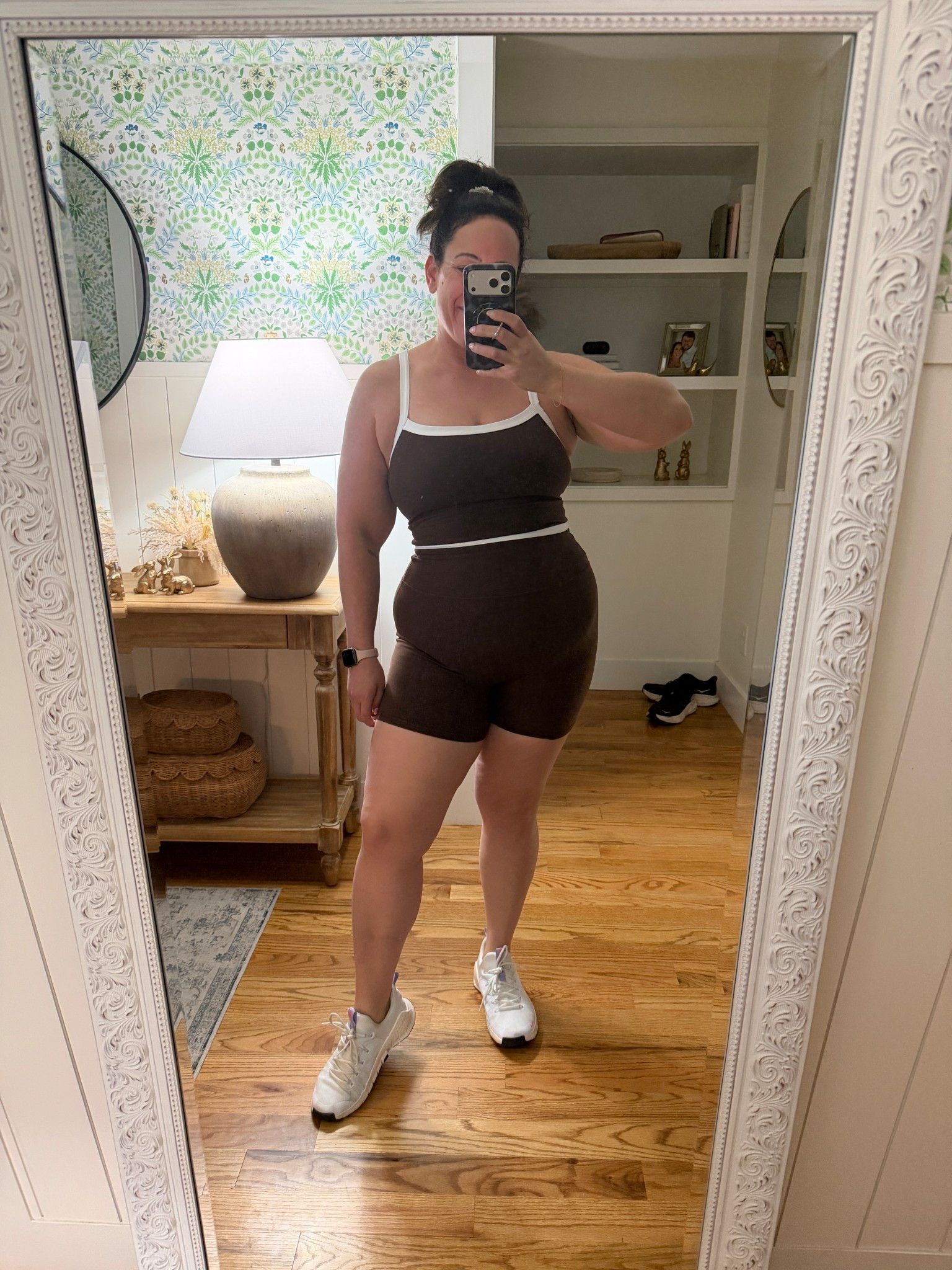 Currently on deal activewear from Abercrombie and perfect as a midsize girl 💪🏼🤎👏🏻

#LTKMidsize #LTKActive #LTKSaleAlert