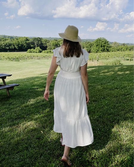 Summer whites - summer dresses - summer tops - summer style - summer style over 40

#LTKOver40 #LTKStyleTip #LTKMidsize