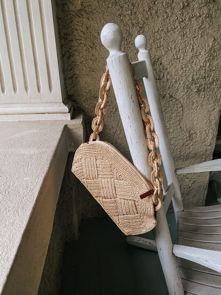 This chain strap basket bag is my right hand gal this summer. 

#LTKstyletip #LTKitbag #LTKSeasonal