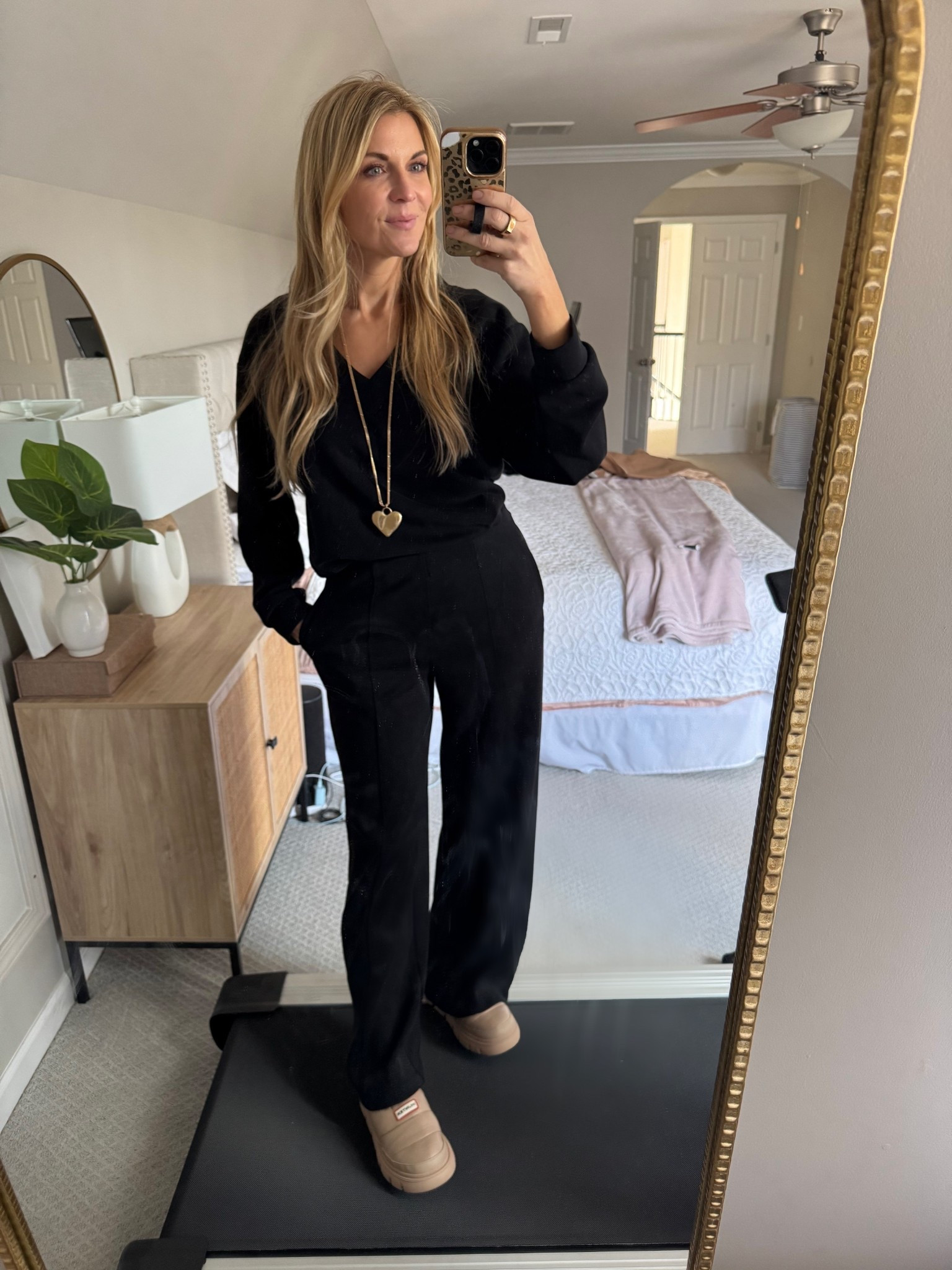 This set has become my new uniform. I have it in multiple colors. Effortless style and comfort. 

Matchingsets dupes 