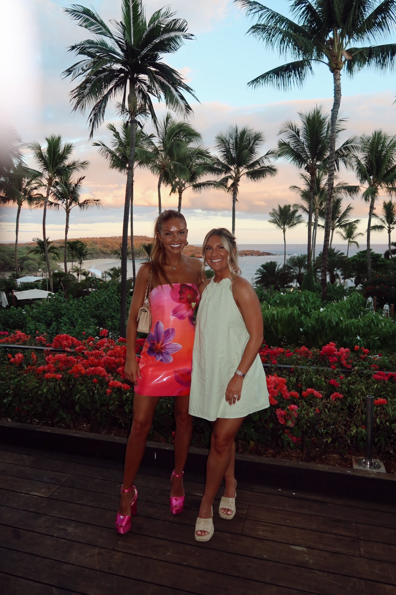 Link to my dress🌺 #hawaiiootd #beachdress #hawaii