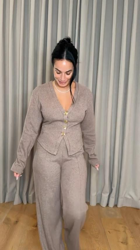 Thanksgiving OOTD 

Zara (linked similar) 

#LTKootd #LTKHoliday #LTKCyberWeek