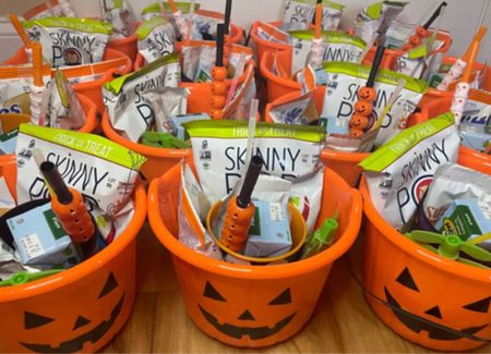 Halloween goody bag inspiration 🎃👻🍬

#halloween #goodybags #trickortreat #classroomsnacks #partyfavors 

#LTKkids #LTKHalloween #LTKparties