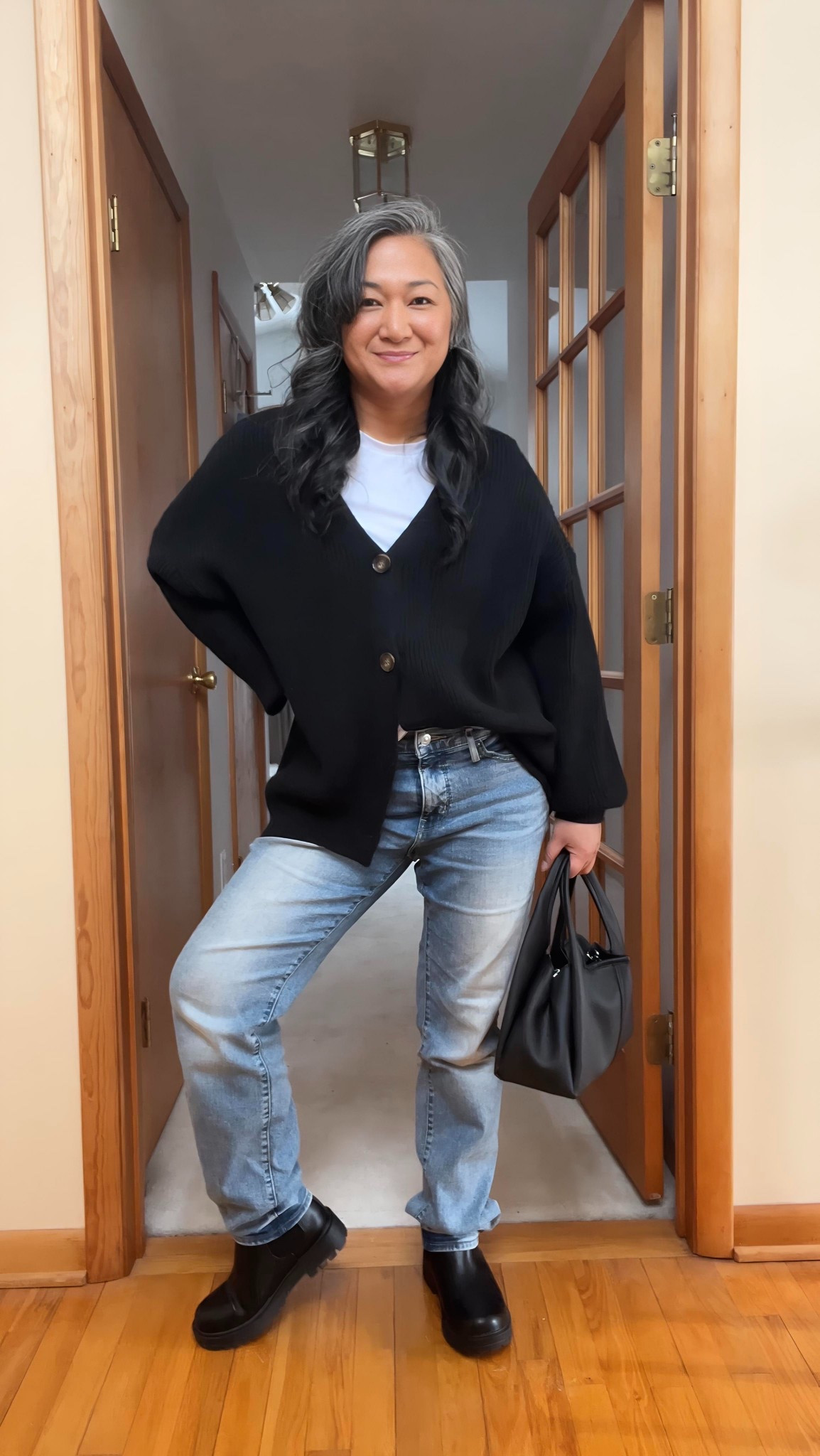 Loving this oversized cardigan for a cozy yet chic look. Pair it with your favorite jeans and boots! 

#LTKootd #LTKMidsize #LTKPetite
