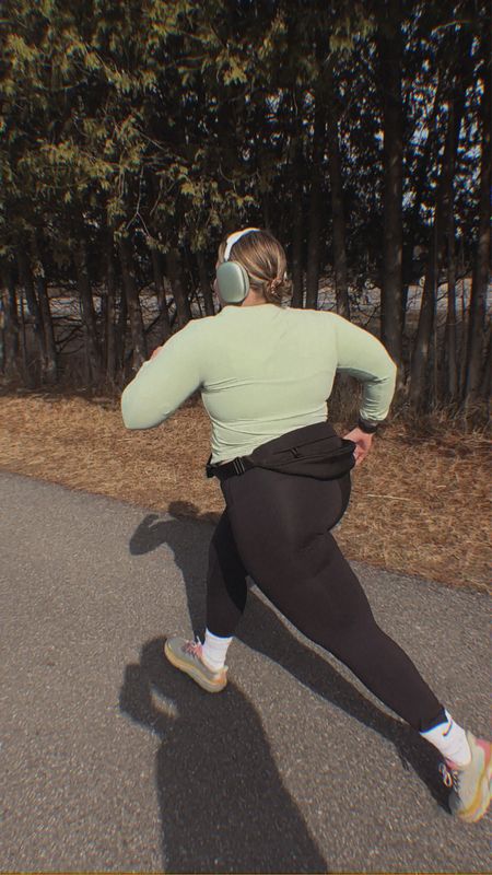 Workout fit from todays run. I always wear these legging. They are my absolute favorite. Size 12 in leggings and size large in top. Also these Hokas are so comfy when running. 

Workout, spring, 

#LTKmidsize #LTKfitness