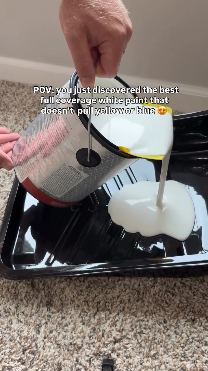 POV: You just met your match 🎨
The perfect neutral white, no weird yellow cast, no icy blue. Just chef’s kiss 🤍

#whitepaint #painttips #paintcolors #neutralhome #homediy #homeimprovement #interiorinspo #paintreveal #homeprojects #diyhome