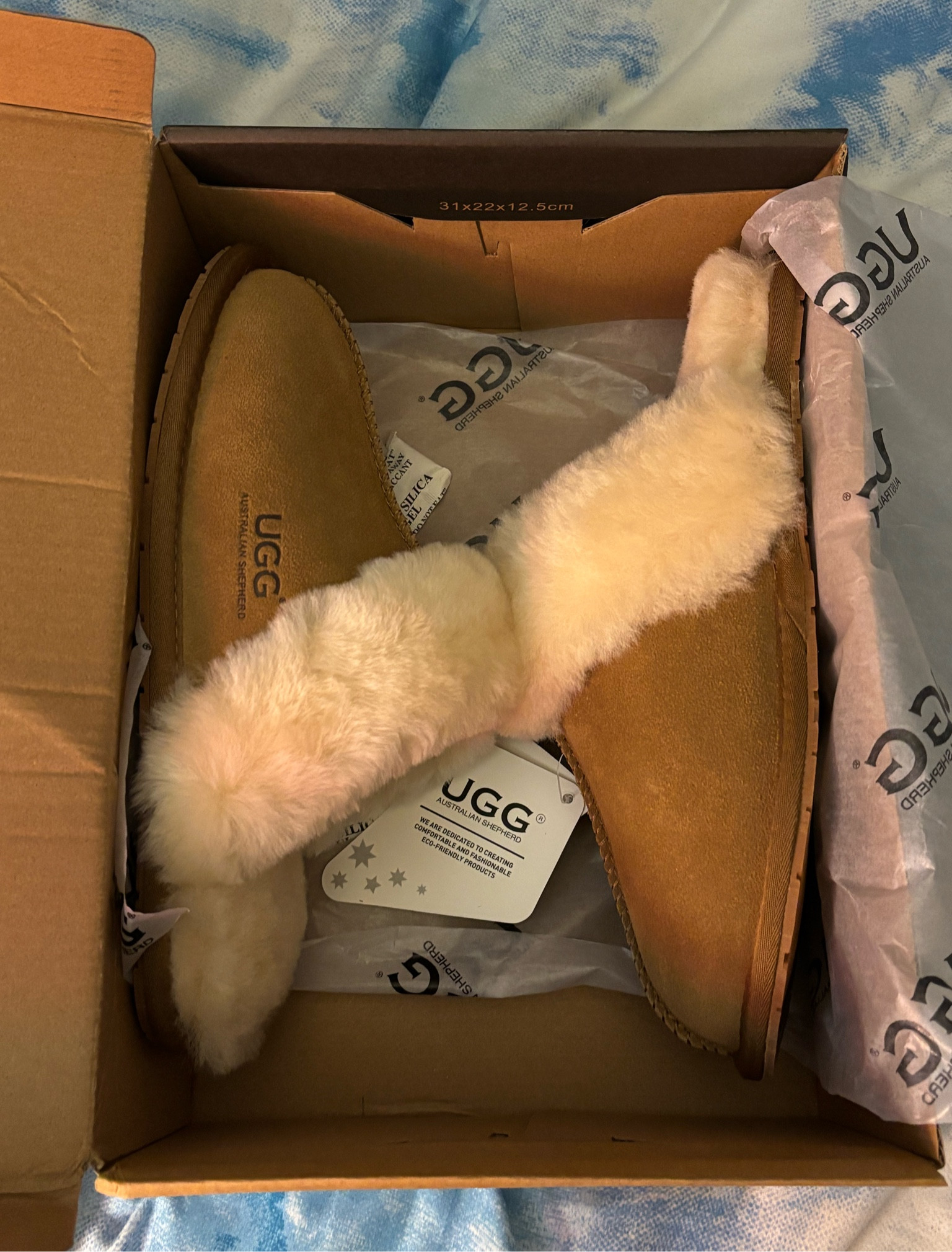 i finally caved in and bought myself a pair of ugg scuffette slippers 🤎

#LTKFindsUnder100 #LTKSaleAlert #LTKSeasonal