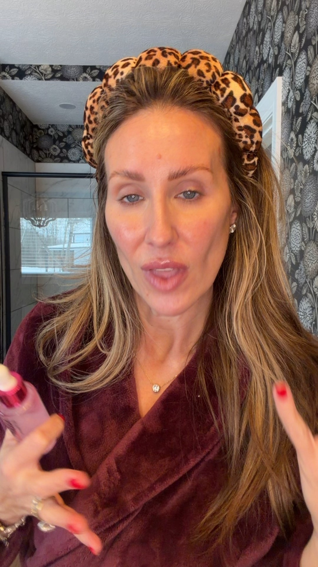 Love this skin serum makeup primer 

#LTKOver40 #LTKFindsUnder50 #LTKBeauty