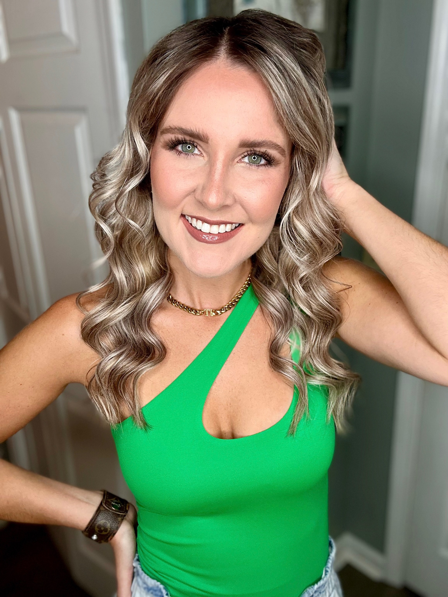 One shoulder bodysuit! Buttery soft and comes in a ton of colors

#LTKstyletip #LTKfindsunder50