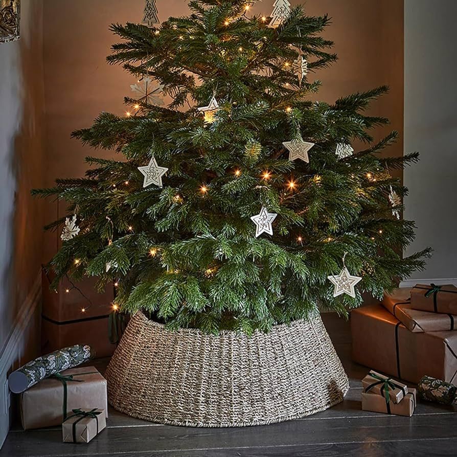 Ivyline Foldable Round Christmas Tree Skirt in Seagrass - Hand Finished & Sustainable - Decorativ... | Amazon (UK)